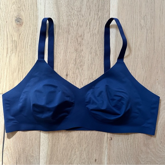 Knix Wing Woman Convertible Bra - original sizing - Picture 3 of 9